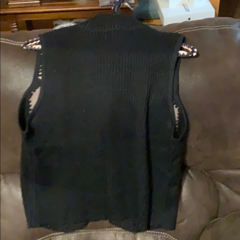Vest - Picture 2 of 2